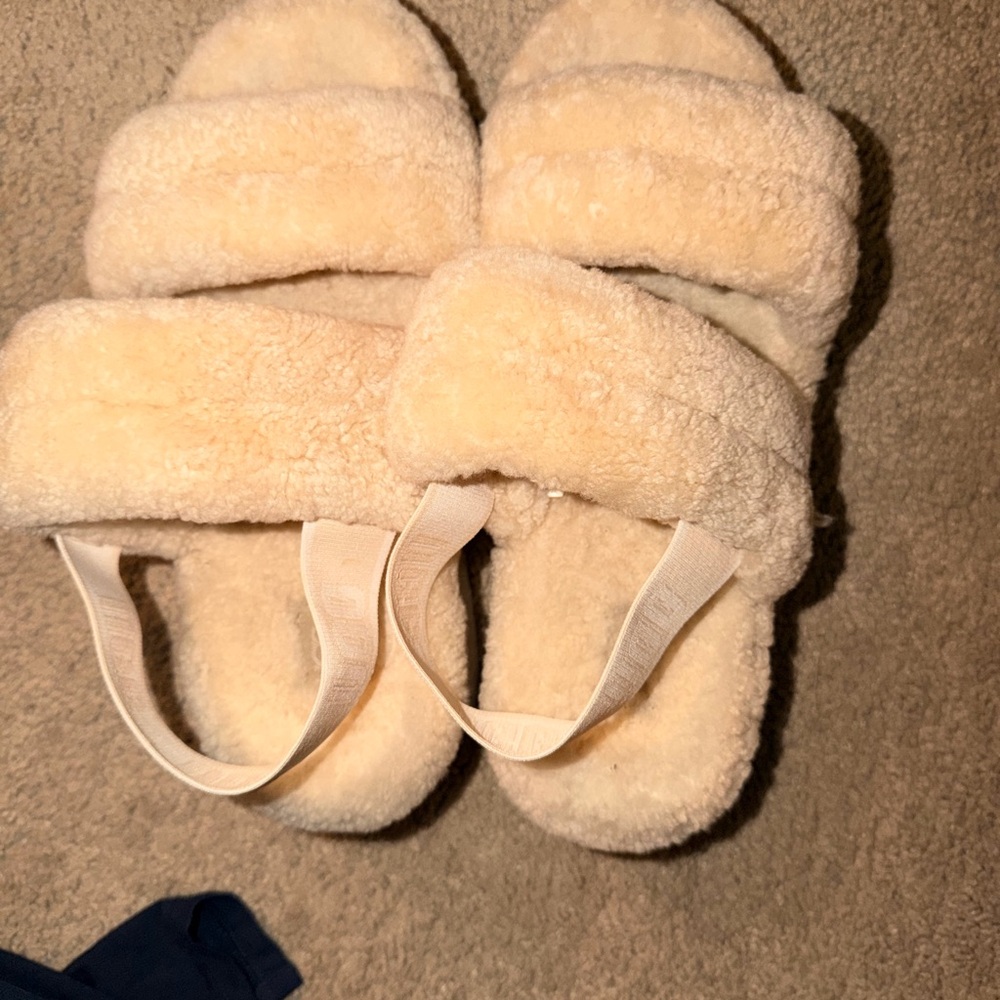 UGG Cream Fluffy Slippers
